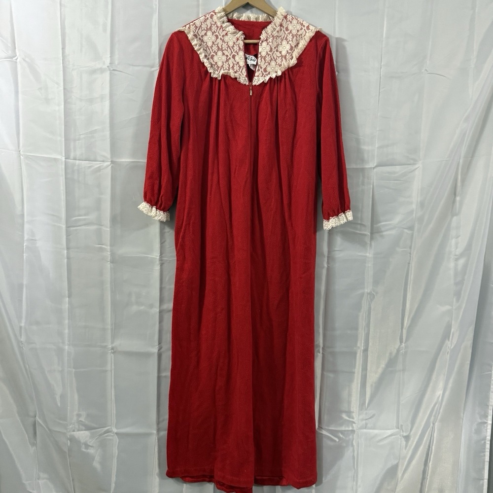 Vintage Monte‎ Carlo Long Red w/Lace Robe House Coat Loungewear M USA Modest ***